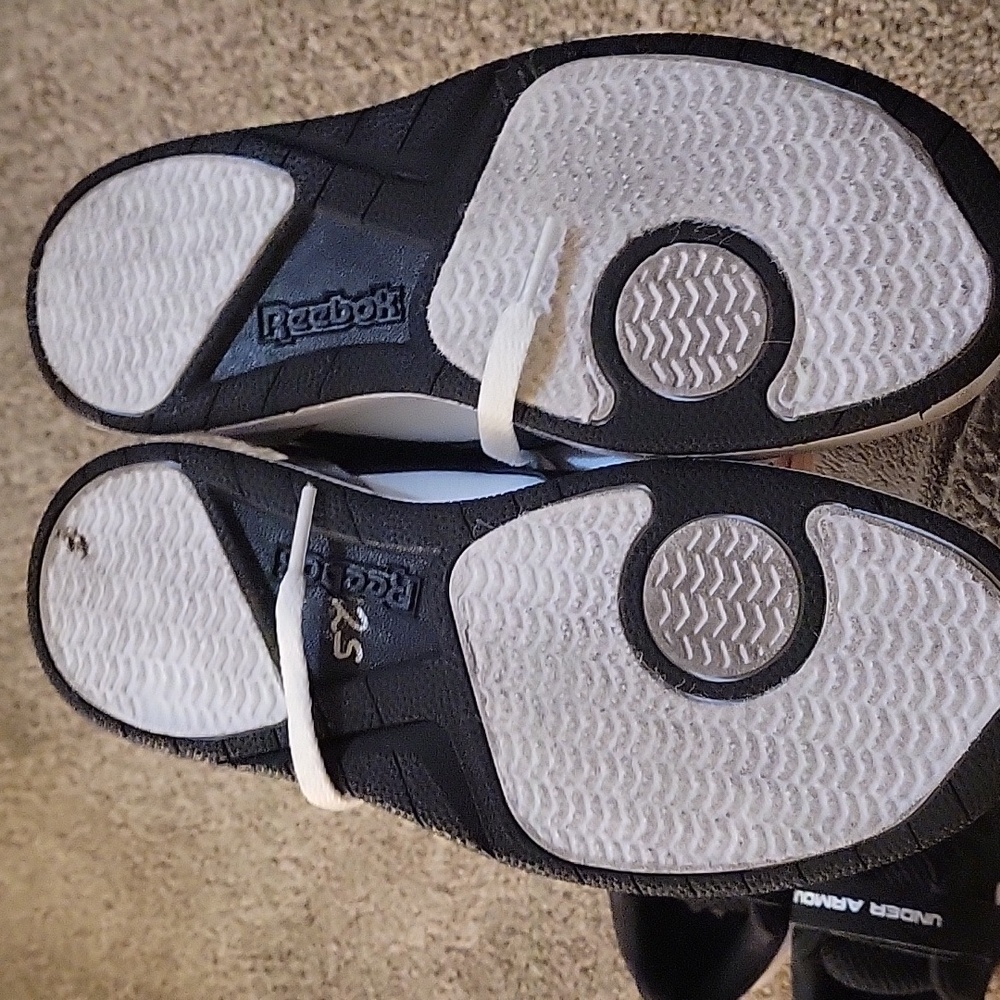Shoes - Picture 3 of 4